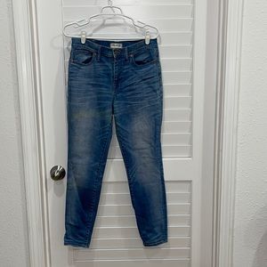 Madewell high riser skinny with 2% elastane; classic and comfortable